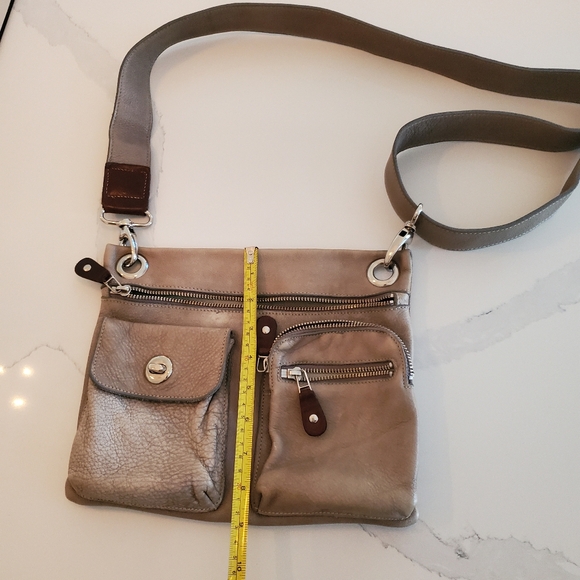 Roots Genuine Leather Village Crossbody Purse - Picture 2 of 7